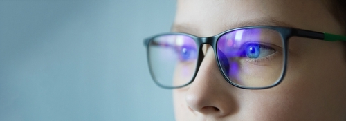 Eyes with glasses blue